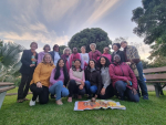 Irmãs Junioristas junto à Fonte