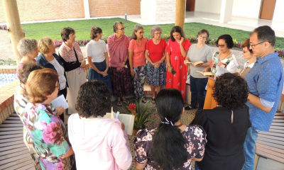 Forma&ccedil;&atilde;o Inicial: um convite a florescer